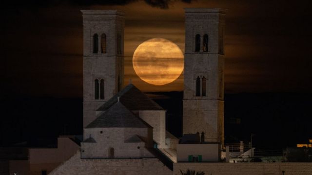 La luna llena en Italia