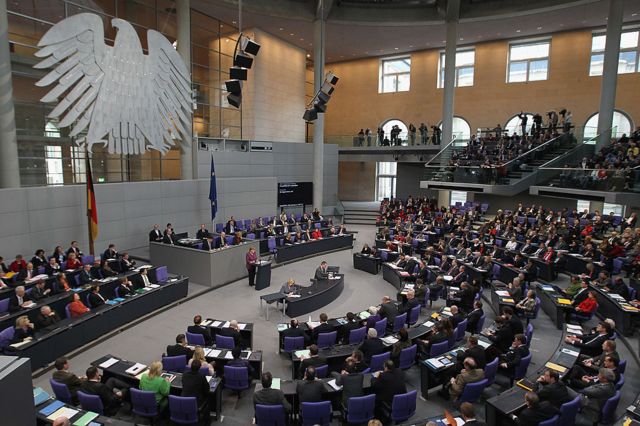 دو تن از اعضای پارلمان آلمان نیز به اعدام‌ها واکنش نشان دادند و یکی از آن‌ها خواستار واکنش این پارلمان شد