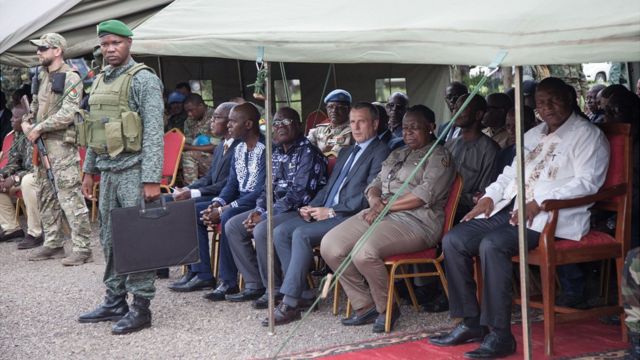 Rosjanie z prezydentem Republiki Środkowoafrykańskiej i wojskiem, 4 sierpnia 18