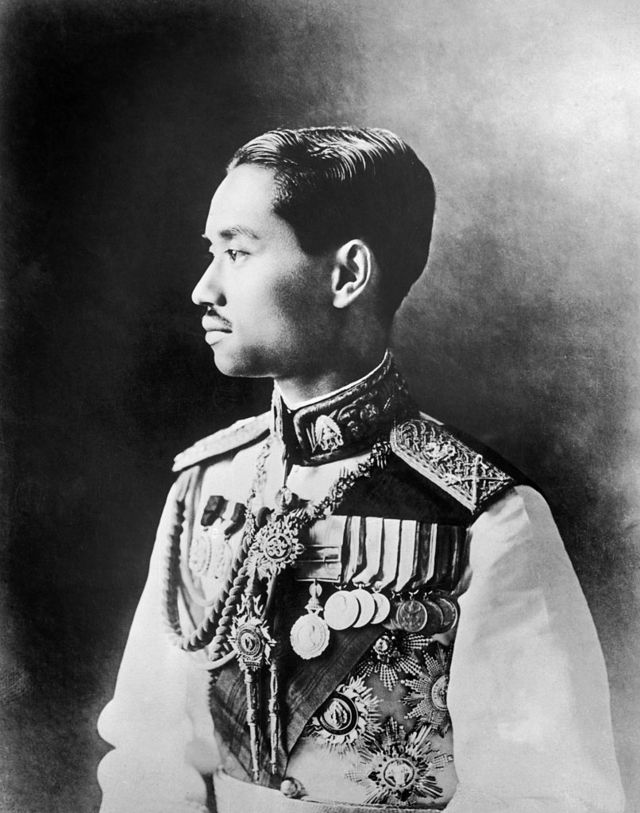 king rama vii