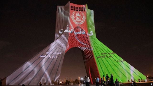Башня Азади - символ Тегерана
