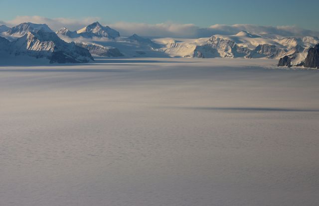 Larsen C é uma plataforma de gelo flutuante na Antártica