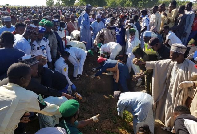 Un sepelio de agricultores en Nigeria