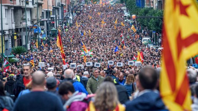 Manifestación a favor de la independencia de Cataluña en el País Vasco