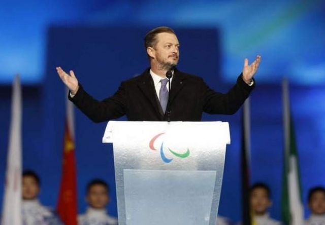 国际残奥委会主席安德鲁·帕森斯在冬残奥会开幕式上发表了批评战争的演讲，但该段内容被中国官方媒体略过。(photo:BBC)
