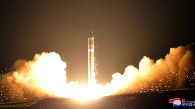 Пуск баллистической ракеты "Хвасон-15"