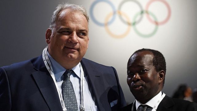 A droite, Mamadou Diagna Ndiaye, le patron de l'olympisme au Sénégal
