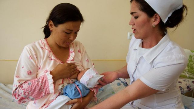 Кыргызстандагы энелердин 41%ы гана баласын жалаң эмчек сүтү менен багат