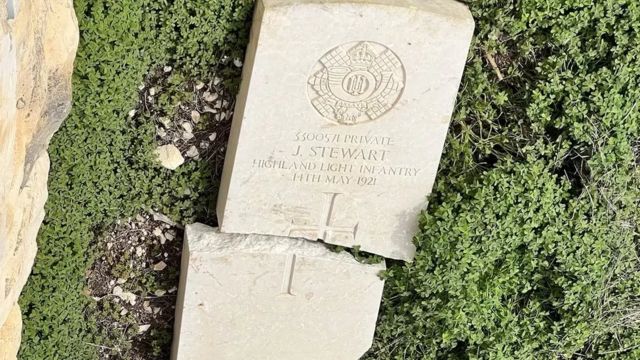 Gravestone of a British soldier