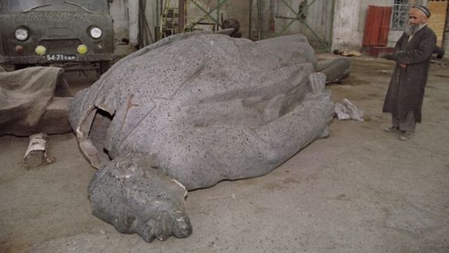 د لینن مجسمه