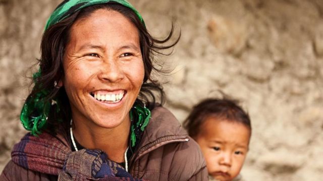 Una madre tibetana y su hijo