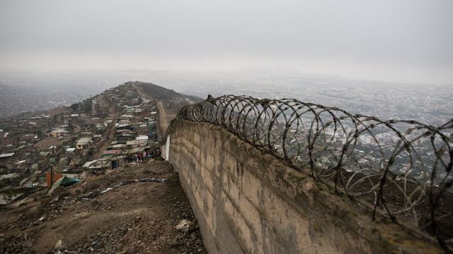 Muro en Lima