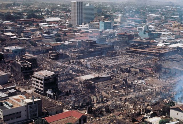 Vista aérea de Managua tras el terremoto de 1972.