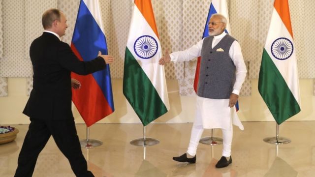 रूस के राष्ट्रपति पुतिन और नरेंद्र मोदी