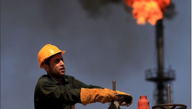 ایران از بزرگترین دارندگان ذخایر نفت و گاز جهان است اما به دلیل سوءمدیریت در حکومت، از بهره برداری کامل از میدان انرژی خود ناتوان است