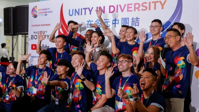 香港同乐运动会新闻发布会上一群工作人员合照（2/11/2023）