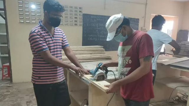 உலக சிட்டுக் குருவிகள் தினம் 2022