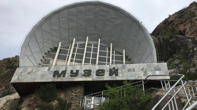 "Сулайман-Тоо" улуттук тарыхый-археологиялык музей комплексинде отуз үч миңден ашык экспонаттар сакталган