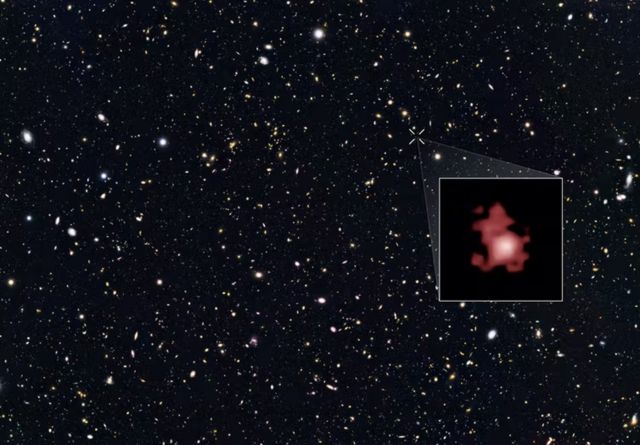 A galáxia GN-z11 é o objeto mais distante já detectado pelos astrônomos e existia quando o universo tinha apenas 400 milhões de anos. A imagem é do Telescópio Espacial Hubble.