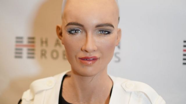 Sophia The Humanoid Robot Just Became A Robot Citizen Ph 