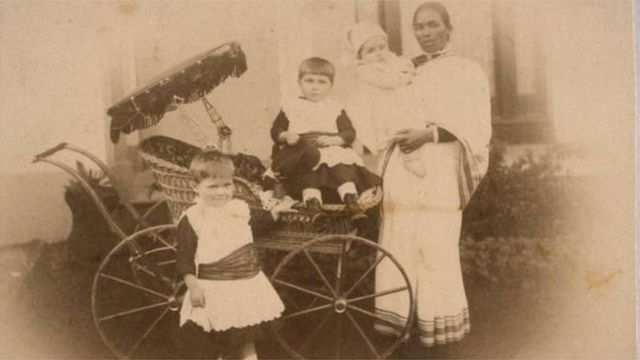 सन् १८७० मा ब्रिटिश परिवारका लागि काम गर्ने भारतीय महिला