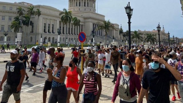 Người dân Cuba biểu tình chống chính phủ