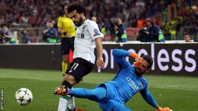 Alisson Liverpool Make Offer To Sign Roma Goalkeeper Bbc Sport