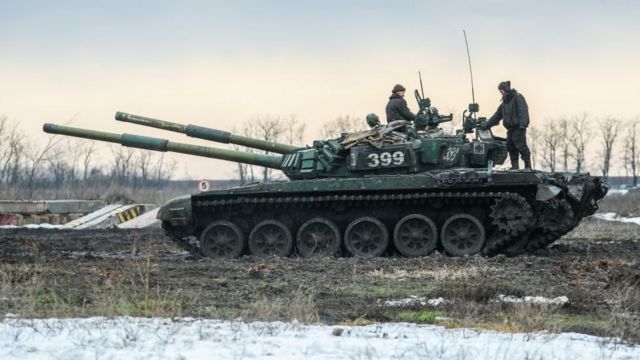 Xe tăng T-72B3 của Nga tham gia diễn tập gần thành phố Rostov