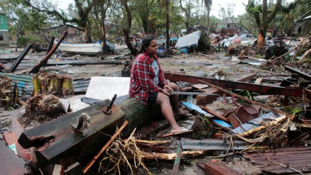 Iota | "Ríos desbordados, puentes caídos y pueblos inundados": los destrozos de la potente tormenta en el Caribe colombiano y Centroamérica - BBC News Mundo