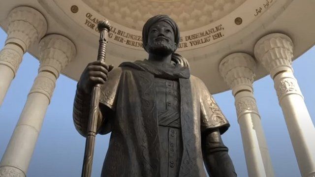 Навоий ҳайкали
