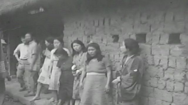 Hình ảnh từ đoạn phim mới tìm được cho thấy những phụ nữ bị buộc làm 'nô lệ tình dục' cho binh lính Nhật thời Đại chiến thế giới thứ hai