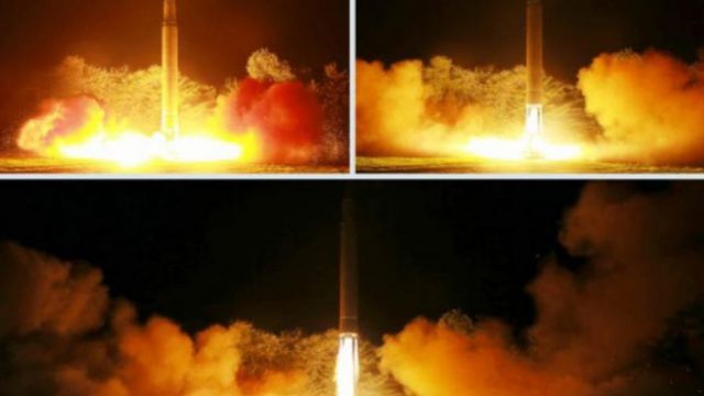 2017년 7월 29일 북한의 '화성 14형' 2차 시험발사 모습
