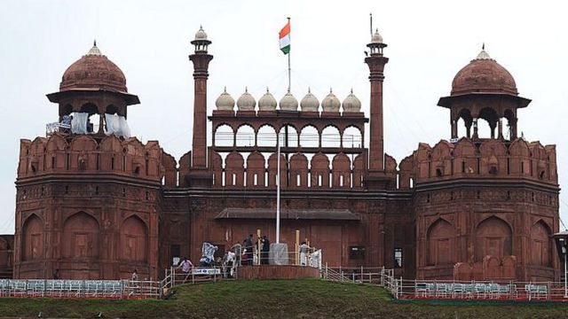प्रेस रिव्यू: डालमिया भारत का हुआ दिल्ली का लाल किला! - BBC News हिंदी