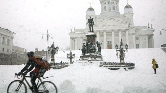 Helsinki bajo nieve.