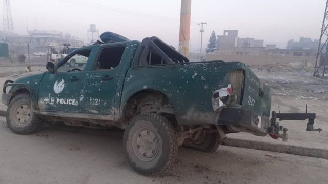 این خودرو پلیس نیز صبح امروز هدف مین مغناطیسی قرار گرفت