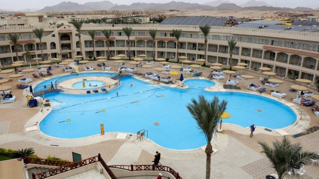 酒店鼓励游客减少用水量(photo:BBC)
