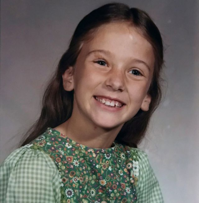Mary (mais tarde Lindsay) na escola primária