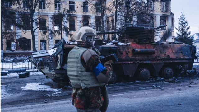 Một xe tăng Nga bị tiêu diệt trong trận chiến ở Kharkiv hôm 14/3
