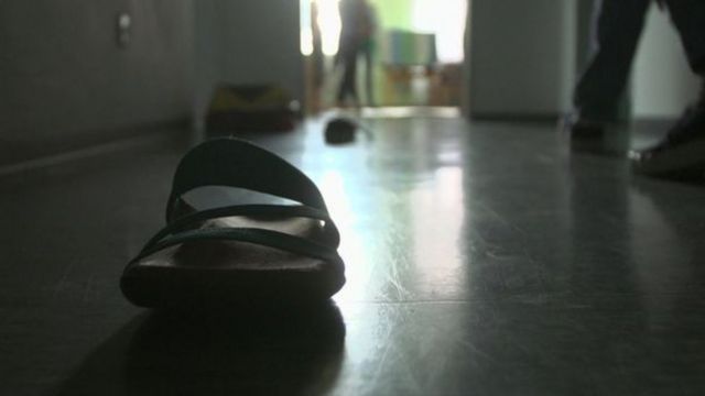 A jovem vive atualmente em um hospital psiquiátrico na Alemanha