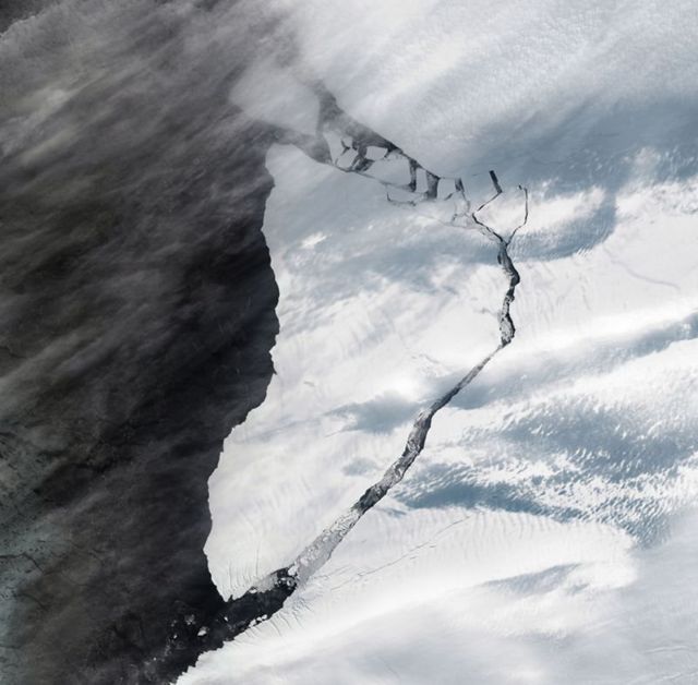 تصویر لندست از جدا شدن کوه یخی به وسعت لندن از جنوبگان