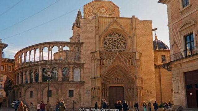 Tòa thánh Valencia đang lưu giữ cái được cho là Ly Thánh.