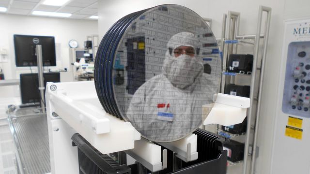 Laboratorio holandés con semiconductores