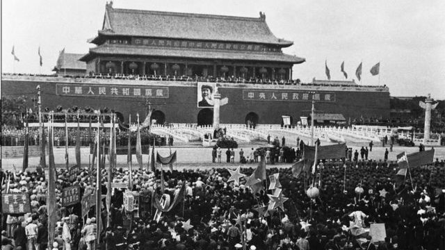 中国说，1949年中共宣布建立新国家被是百年屈辱历史的结束