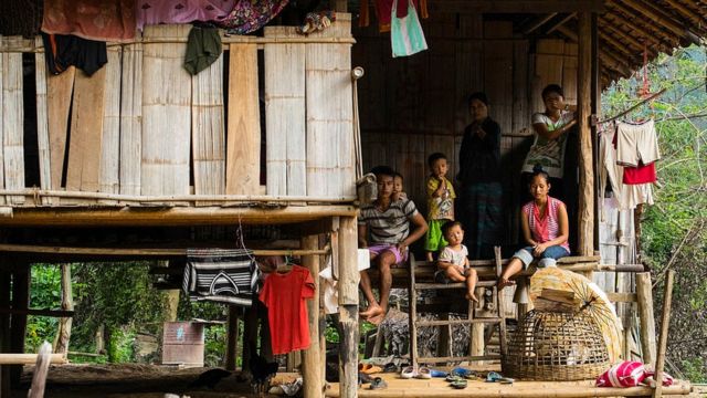 ဒုက္ခသည်တွေ မြန်မာပြည်ပြန်ရင် မှတ်ပုံတင်လုပ်ပေးမည်