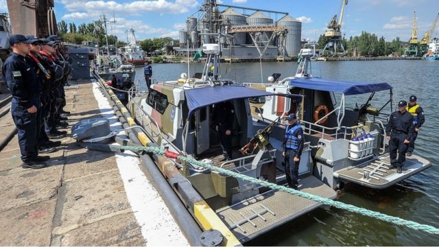 Военные катера Морской охраны Государственной пограничной службы Украины в Мариупольском порту