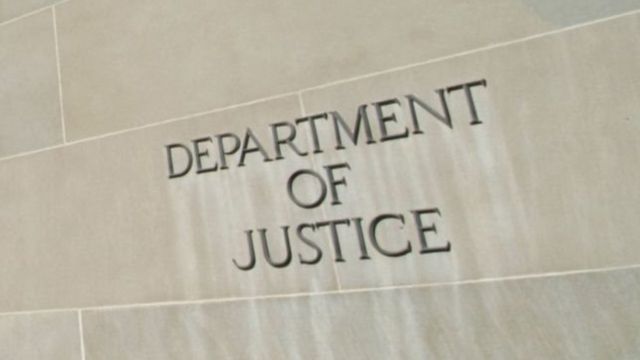 La entrada del edificio del Departamento de Justicia de Estados Unidos