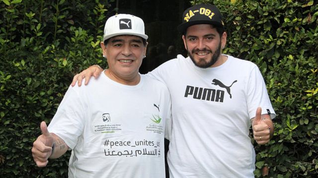 Maradona reconoció públicamente la paternidad de Diego Jr (derecha) en 2016