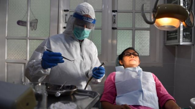 Insentif Tenaga Medis Covid 19 Tagih Janji Pemerintah Kami Menanyakan Keselamatan Dan Hak Kami Kok Akhirnya Dirumahkan Miris Sekali Bbc News Indonesia<script async src=