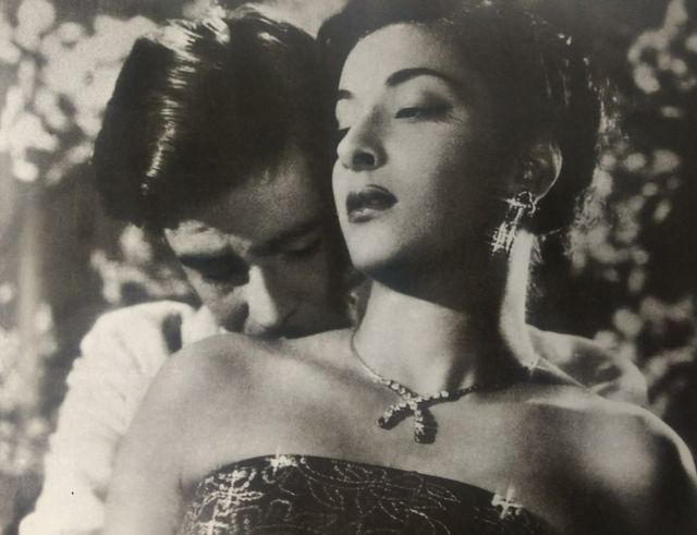 Raj Kapoor and Nargis Dutt