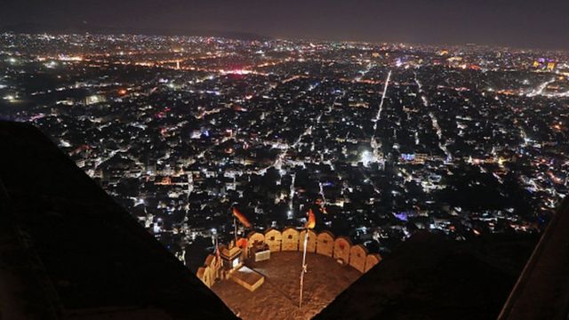 दिवाली के मौके पर सज़ाया गया जयपुर का नाहरगढ़ किला